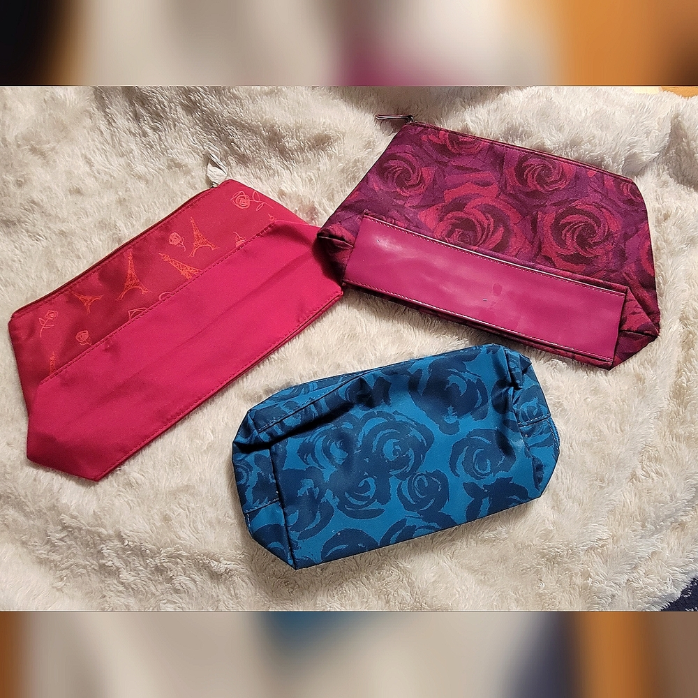 Estee Lauder makeup bags